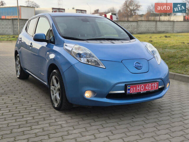 Синий Ниссан Лиф, объемом двигателя 0 л и пробегом 123 тыс. км за 3950 $, фото 2 на Automoto.ua