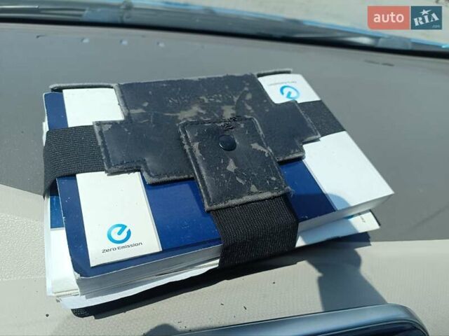 Синий Ниссан Лиф, объемом двигателя 0 л и пробегом 116 тыс. км за 4800 $, фото 11 на Automoto.ua