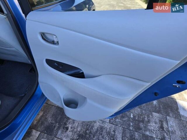 Синий Ниссан Лиф, объемом двигателя 0 л и пробегом 80 тыс. км за 4300 $, фото 30 на Automoto.ua