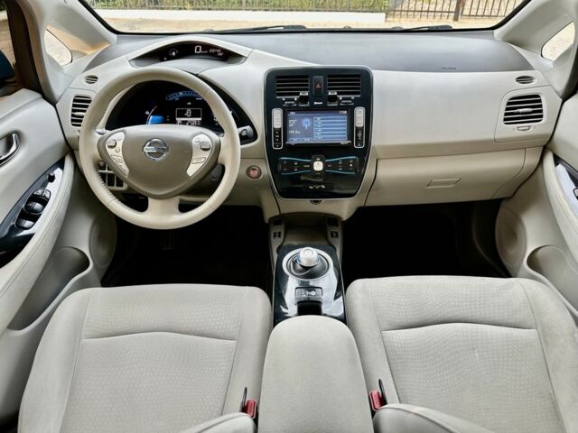 Синий Ниссан Лиф, объемом двигателя 0 л и пробегом 137 тыс. км за 5900 $, фото 10 на Automoto.ua