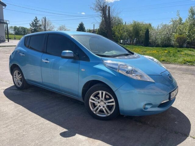 Синій Ніссан Ліф, об'ємом двигуна 0 л та пробігом 125 тис. км за 8450 $, фото 1 на Automoto.ua