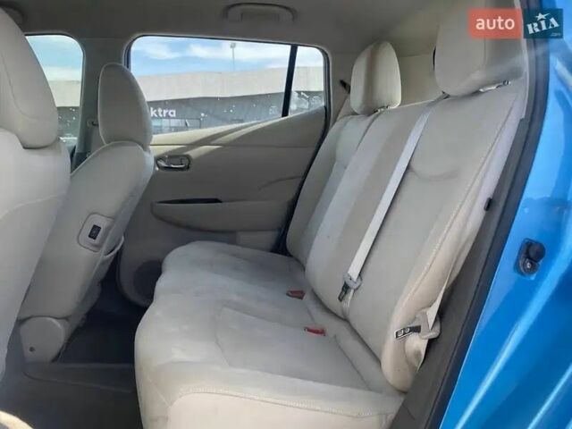 Синий Ниссан Лиф, объемом двигателя 0 л и пробегом 120 тыс. км за 5000 $, фото 16 на Automoto.ua