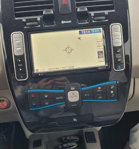 Синий Ниссан Лиф, объемом двигателя 0 л и пробегом 100 тыс. км за 3600 $, фото 18 на Automoto.ua