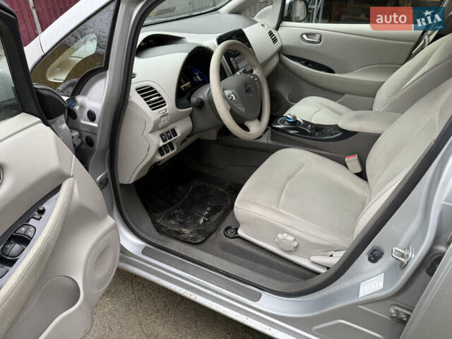 Синій Ніссан Ліф, об'ємом двигуна 0 л та пробігом 92 тис. км за 4990 $, фото 21 на Automoto.ua