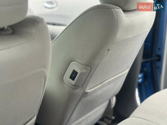 Синий Ниссан Лиф, объемом двигателя 0 л и пробегом 138 тыс. км за 4700 $, фото 24 на Automoto.ua