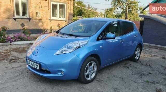 Синій Ніссан Ліф, об'ємом двигуна 0 л та пробігом 114 тис. км за 5400 $, фото 2 на Automoto.ua