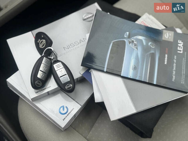 Синий Ниссан Лиф, объемом двигателя 0 л и пробегом 138 тыс. км за 4700 $, фото 18 на Automoto.ua