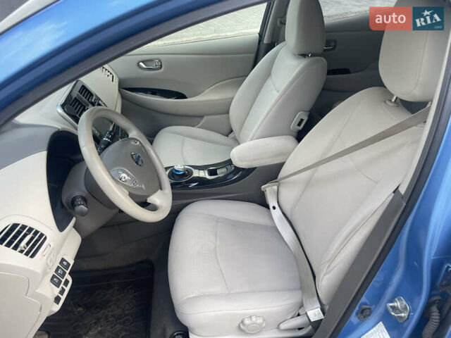 Синий Ниссан Лиф, объемом двигателя 0 л и пробегом 196 тыс. км за 4555 $, фото 31 на Automoto.ua