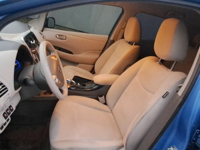 Синий Ниссан Лиф, объемом двигателя 0 л и пробегом 101 тыс. км за 4950 $, фото 6 на Automoto.ua