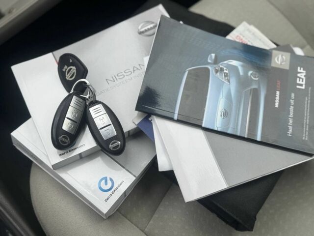 Синий Ниссан Лиф, объемом двигателя 0 л и пробегом 138 тыс. км за 4700 $, фото 4 на Automoto.ua