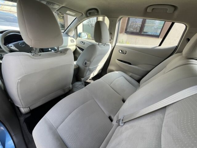 Синий Ниссан Лиф, объемом двигателя 0 л и пробегом 156 тыс. км за 4600 $, фото 16 на Automoto.ua