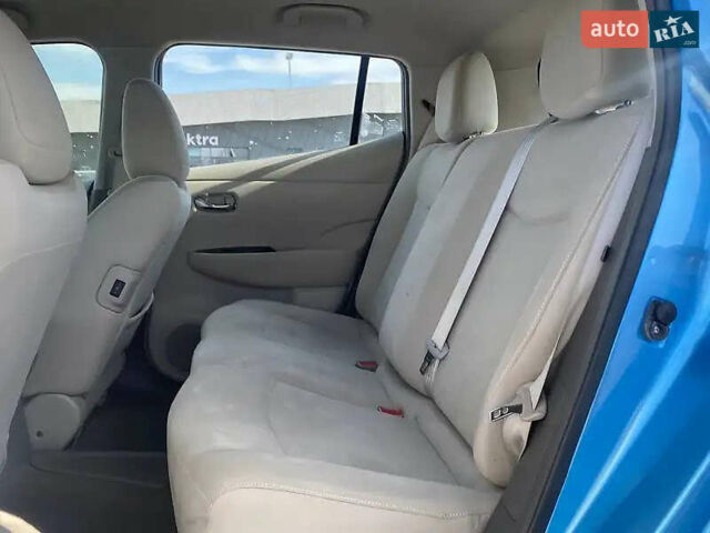 Синий Ниссан Лиф, объемом двигателя 0 л и пробегом 120 тыс. км за 5000 $, фото 16 на Automoto.ua