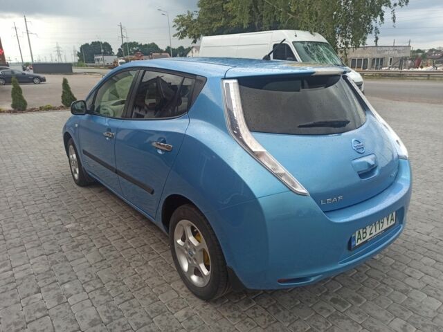 Синий Ниссан Лиф, объемом двигателя 0 л и пробегом 108 тыс. км за 5500 $, фото 3 на Automoto.ua