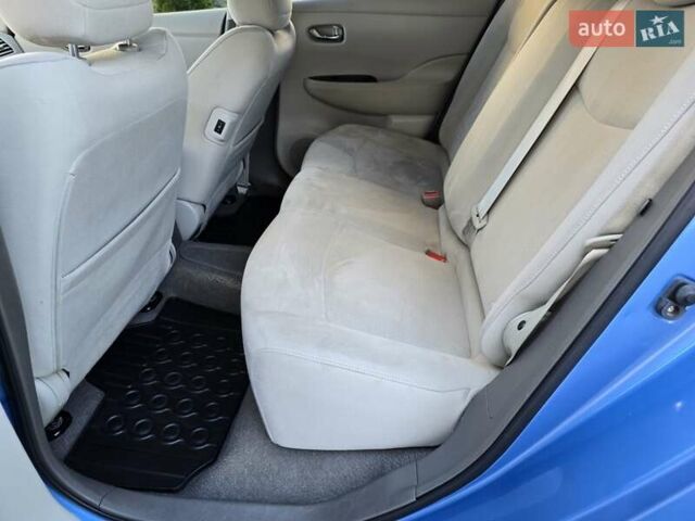 Синий Ниссан Лиф, объемом двигателя 0 л и пробегом 116 тыс. км за 5500 $, фото 26 на Automoto.ua