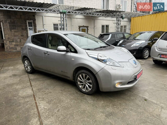 Синій Ніссан Ліф, об'ємом двигуна 0 л та пробігом 92 тис. км за 4990 $, фото 9 на Automoto.ua