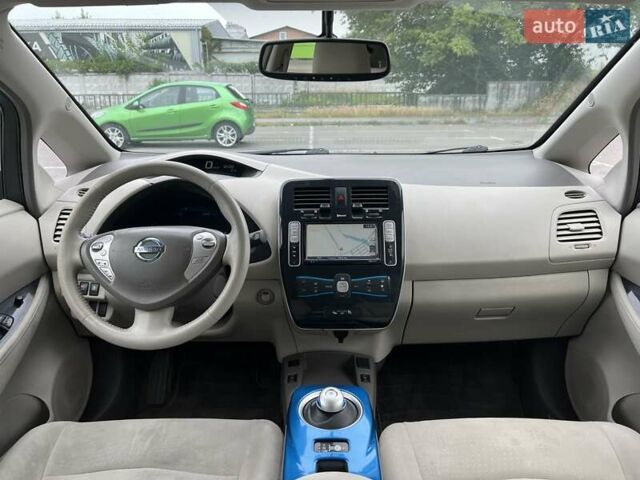 Синій Ніссан Ліф, об'ємом двигуна 0 л та пробігом 150 тис. км за 5499 $, фото 29 на Automoto.ua