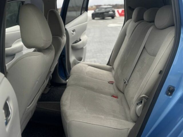 Синий Ниссан Лиф, объемом двигателя 0 л и пробегом 138 тыс. км за 4700 $, фото 15 на Automoto.ua