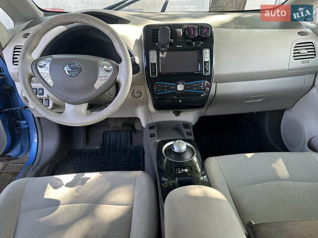 Синий Ниссан Лиф, объемом двигателя 0 л и пробегом 150 тыс. км за 5100 $, фото 7 на Automoto.ua