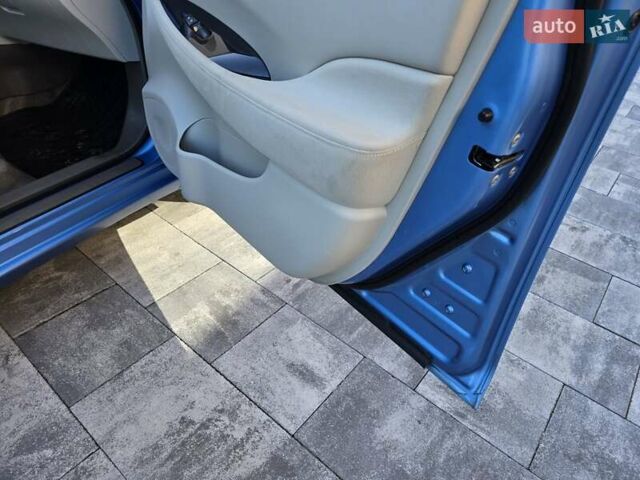 Синий Ниссан Лиф, объемом двигателя 0 л и пробегом 116 тыс. км за 5500 $, фото 28 на Automoto.ua