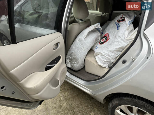 Синій Ніссан Ліф, об'ємом двигуна 0 л та пробігом 92 тис. км за 4990 $, фото 23 на Automoto.ua