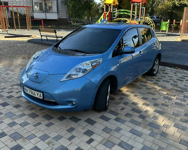 Синій Ніссан Ліф, об'ємом двигуна 0 л та пробігом 140 тис. км за 5500 $, фото 1 на Automoto.ua