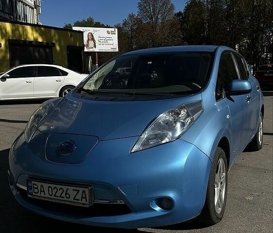 Синий Ниссан Лиф, объемом двигателя 0 л и пробегом 94 тыс. км за 5520 $, фото 1 на Automoto.ua
