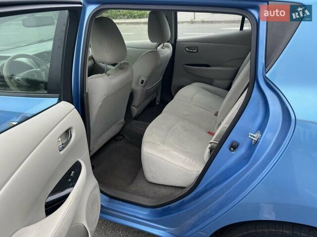 Синій Ніссан Ліф, об'ємом двигуна 0 л та пробігом 150 тис. км за 5499 $, фото 28 на Automoto.ua