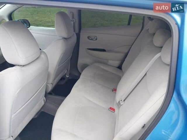 Синий Ниссан Лиф, объемом двигателя 0 л и пробегом 128 тыс. км за 4999 $, фото 13 на Automoto.ua