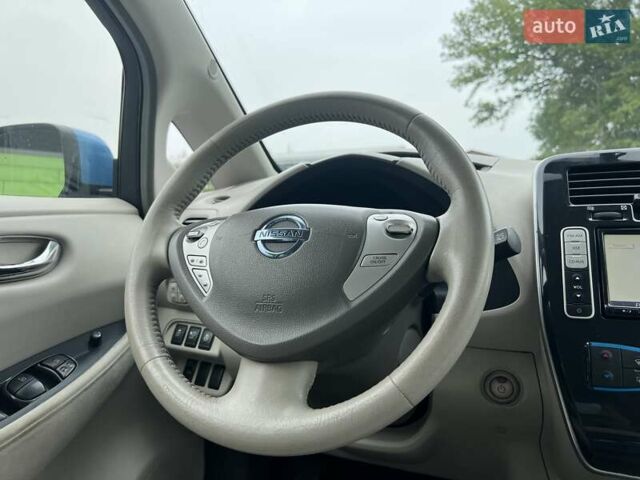 Синій Ніссан Ліф, об'ємом двигуна 0 л та пробігом 150 тис. км за 5499 $, фото 30 на Automoto.ua