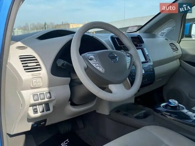 Синий Ниссан Лиф, объемом двигателя 0 л и пробегом 120 тыс. км за 5000 $, фото 9 на Automoto.ua