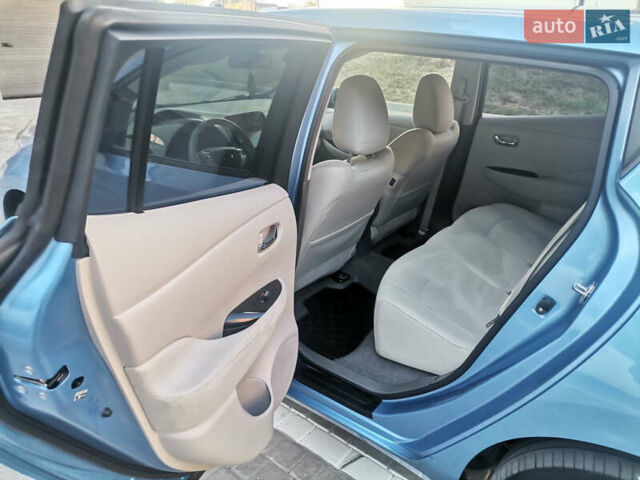 Синій Ніссан Ліф, об'ємом двигуна 0 л та пробігом 120 тис. км за 4500 $, фото 17 на Automoto.ua