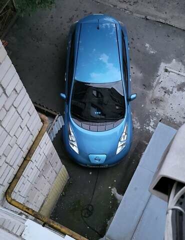 Синий Ниссан Лиф, объемом двигателя 0 л и пробегом 167 тыс. км за 12500 $, фото 1 на Automoto.ua