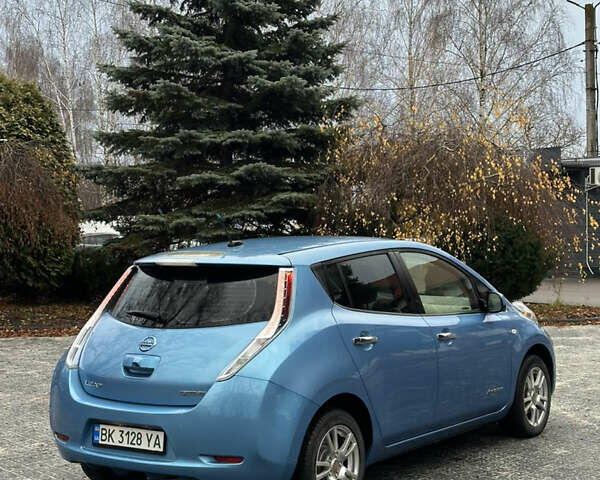 Синий Ниссан Лиф, объемом двигателя 0 л и пробегом 162 тыс. км за 4450 $, фото 3 на Automoto.ua