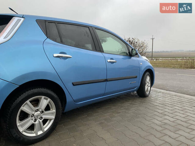 Синий Ниссан Лиф, объемом двигателя 0 л и пробегом 97 тыс. км за 4400 $, фото 2 на Automoto.ua
