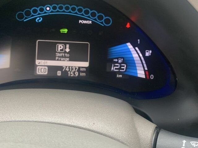 Синий Ниссан Лиф, объемом двигателя 0 л и пробегом 79 тыс. км за 5900 $, фото 6 на Automoto.ua