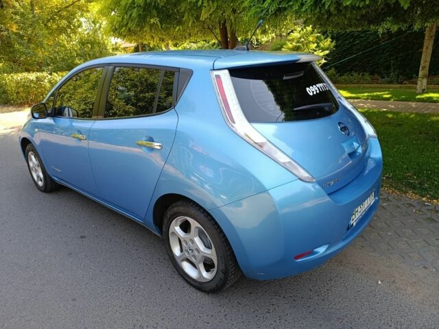 Синий Ниссан Лиф, объемом двигателя 0 л и пробегом 145 тыс. км за 5000 $, фото 6 на Automoto.ua