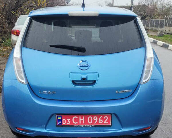 Синий Ниссан Лиф, объемом двигателя 0 л и пробегом 100 тыс. км за 4500 $, фото 4 на Automoto.ua