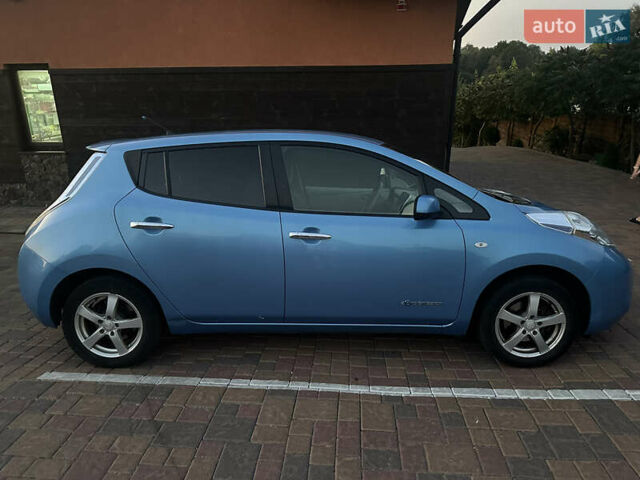 Синий Ниссан Лиф, объемом двигателя 0 л и пробегом 150 тыс. км за 5100 $, фото 3 на Automoto.ua