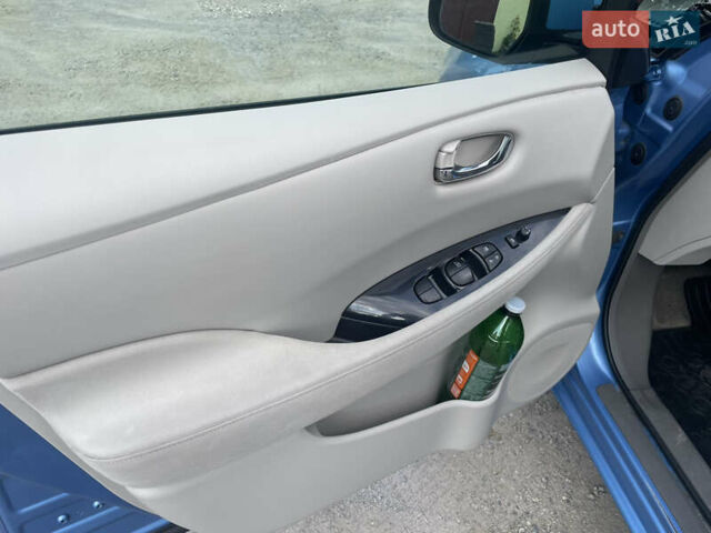 Синий Ниссан Лиф, объемом двигателя 0 л и пробегом 196 тыс. км за 4555 $, фото 30 на Automoto.ua