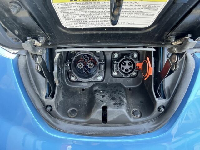 Синий Ниссан Лиф, объемом двигателя 0 л и пробегом 156 тыс. км за 4600 $, фото 10 на Automoto.ua