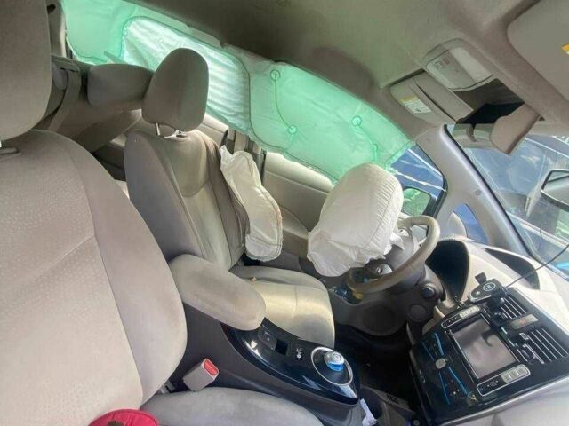 Синий Ниссан Лиф, объемом двигателя 0 л и пробегом 143 тыс. км за 3300 $, фото 1 на Automoto.ua