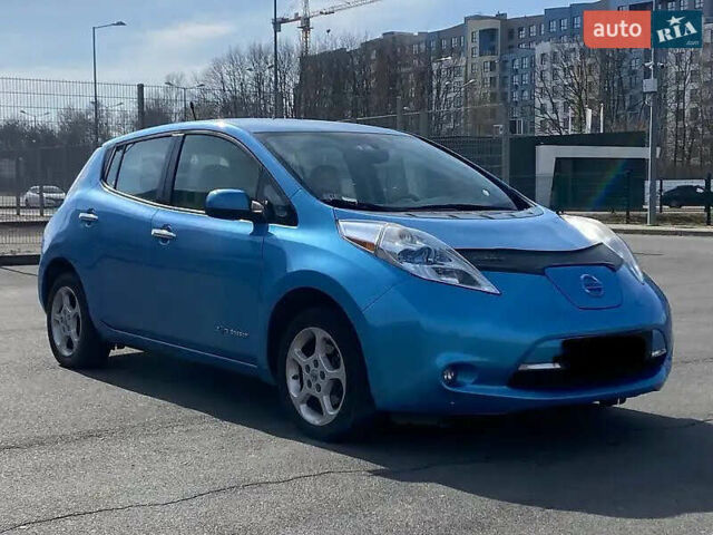 Синий Ниссан Лиф, объемом двигателя 0 л и пробегом 120 тыс. км за 5000 $, фото 4 на Automoto.ua