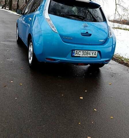 Синий Ниссан Лиф, объемом двигателя 0 л и пробегом 120 тыс. км за 4650 $, фото 20 на Automoto.ua