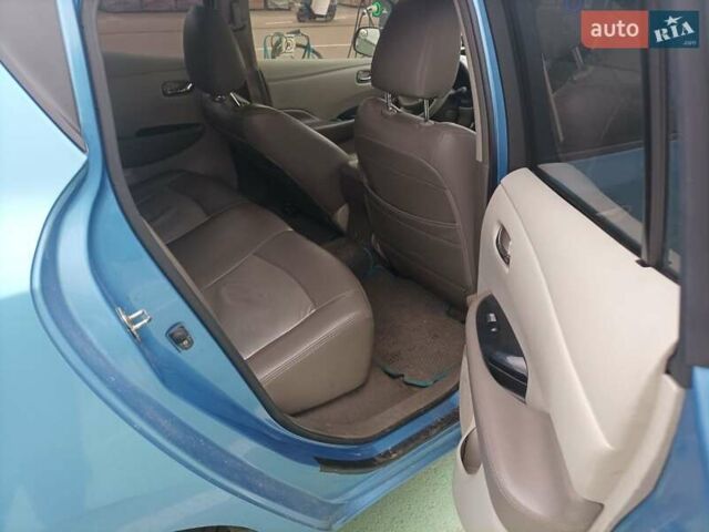 Синий Ниссан Лиф, объемом двигателя 0 л и пробегом 208 тыс. км за 6500 $, фото 5 на Automoto.ua