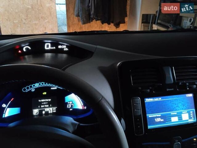 Синий Ниссан Лиф, объемом двигателя 0 л и пробегом 93 тыс. км за 5650 $, фото 4 на Automoto.ua