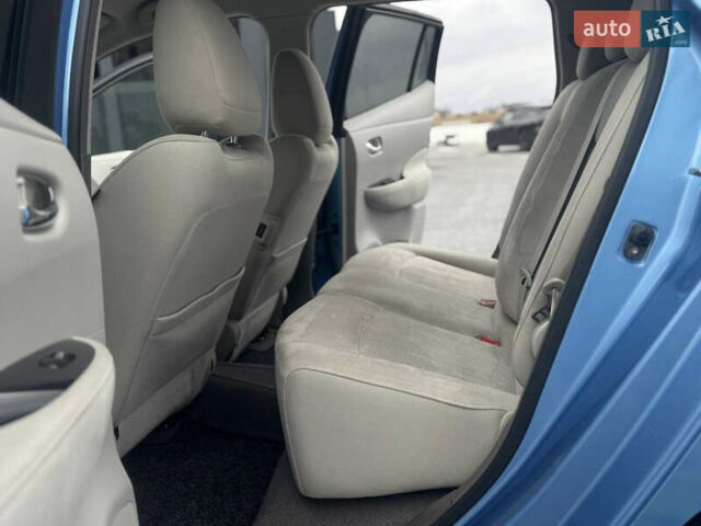 Синий Ниссан Лиф, объемом двигателя 0 л и пробегом 138 тыс. км за 4700 $, фото 11 на Automoto.ua