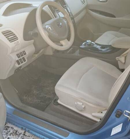 Синий Ниссан Лиф, объемом двигателя 0 л и пробегом 107 тыс. км за 5200 $, фото 9 на Automoto.ua