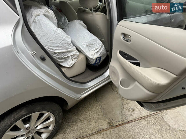 Синій Ніссан Ліф, об'ємом двигуна 0 л та пробігом 92 тис. км за 4990 $, фото 29 на Automoto.ua