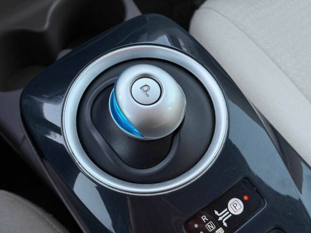 Синий Ниссан Лиф, объемом двигателя 2 л и пробегом 119 тыс. км за 4300 $, фото 21 на Automoto.ua