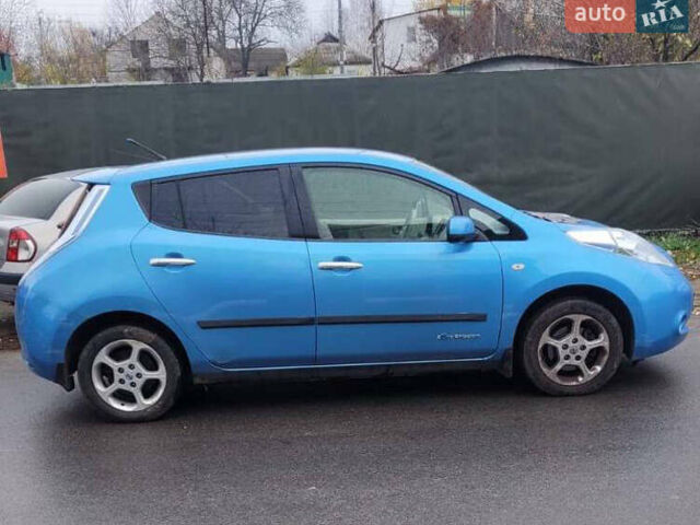 Синий Ниссан Лиф, объемом двигателя 0 л и пробегом 100 тыс. км за 4500 $, фото 3 на Automoto.ua
